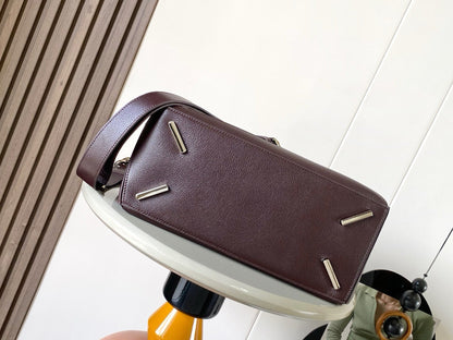 Loewe Puzzle