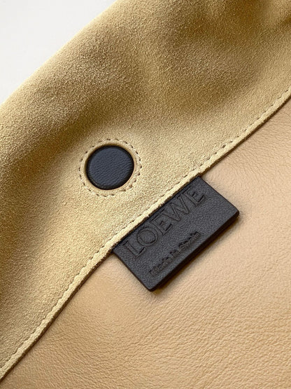 Loewe Flamenco