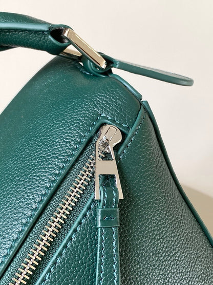 Loewe Puzzle