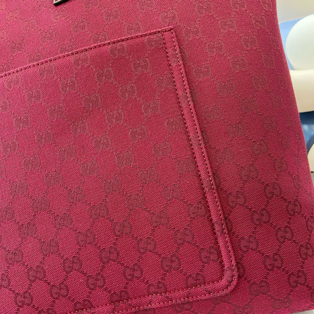 GC Tote Man