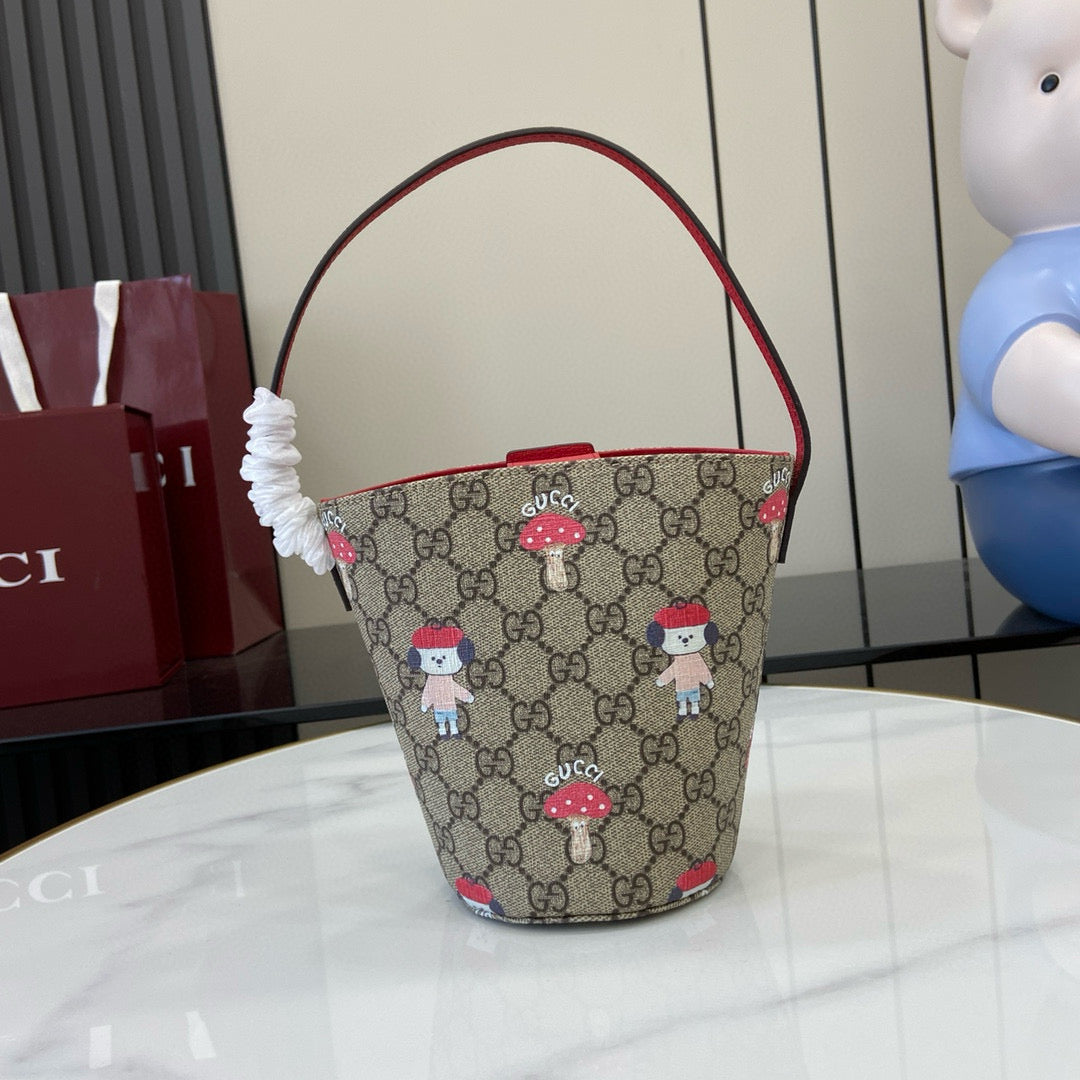 GC Bucket Bag