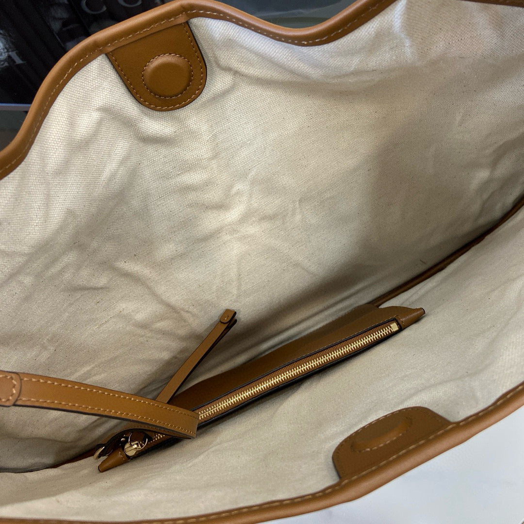 GC Shoulder Bag