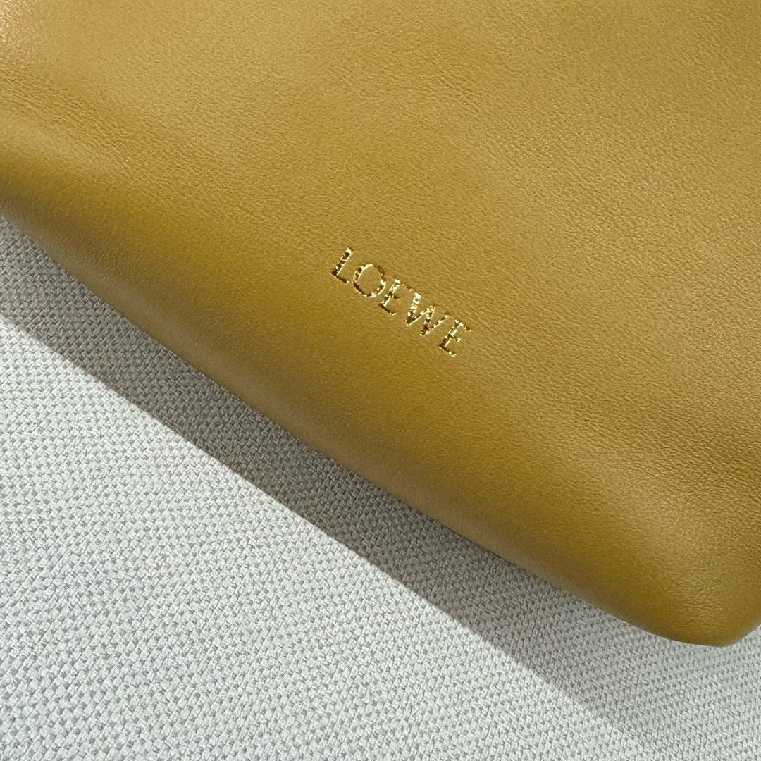 Loewe Flamenco