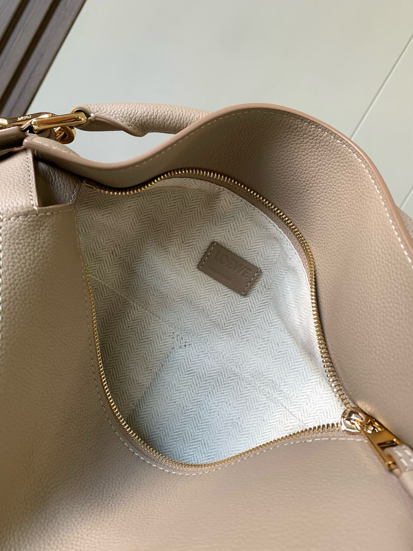 Loewe Puzzle