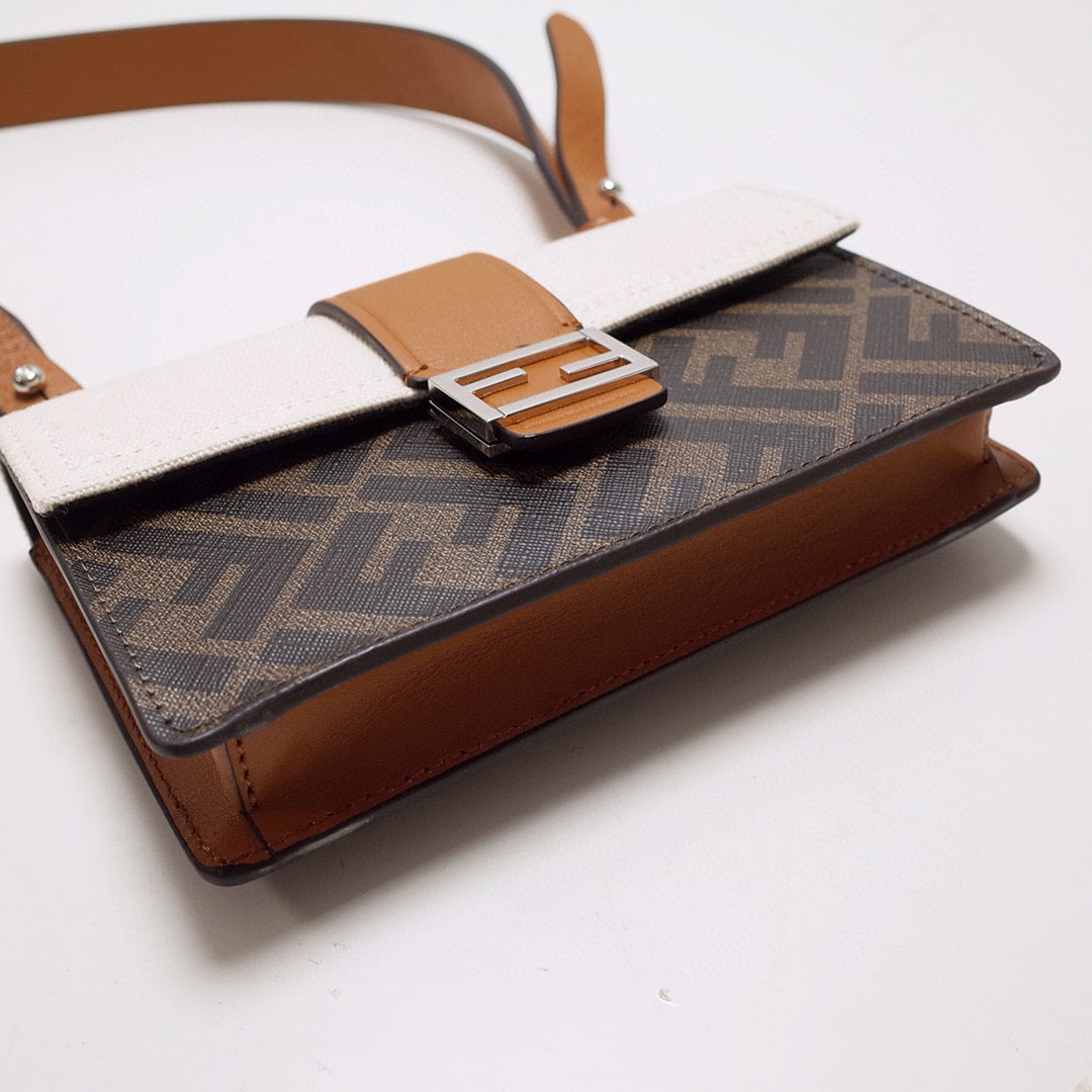 FENDI BAGUETTE 16.5*2.5*11