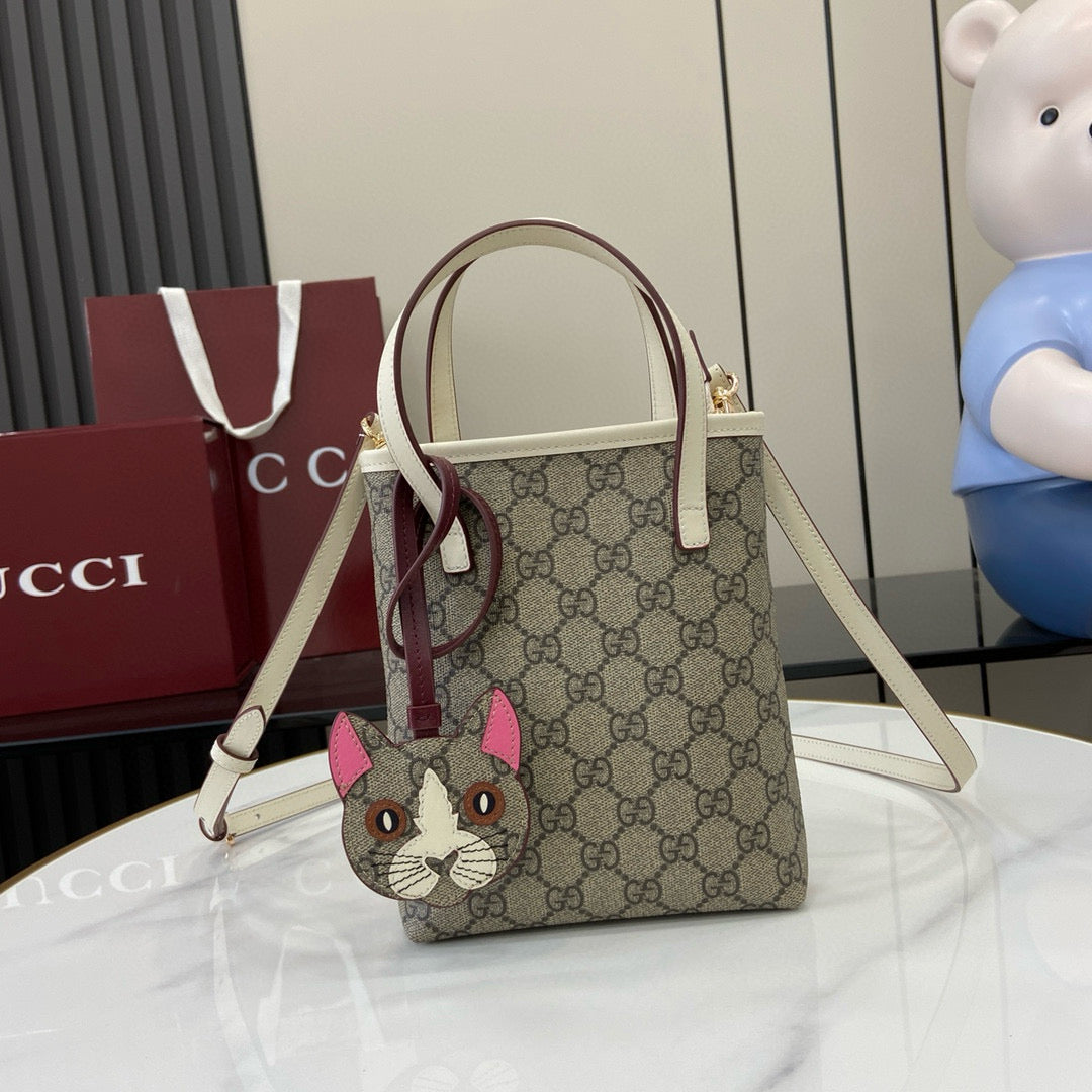 GC Bucket Bag