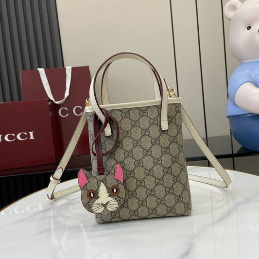 GC Bucket Bag