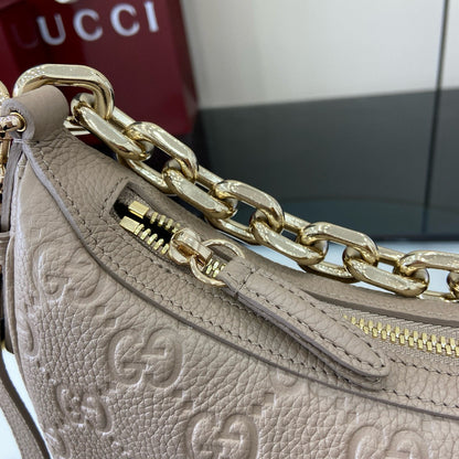 GC Emblem Shoulder bag