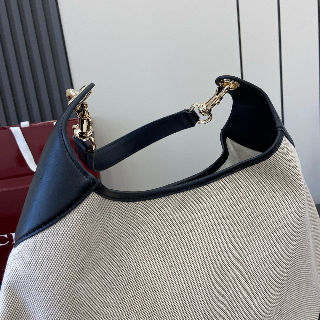 GC Shoulder Bag