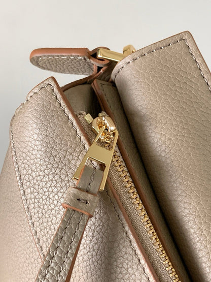 Loewe Puzzle