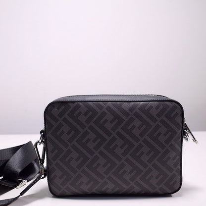 FENDI MESSENGER 22*15*4.5