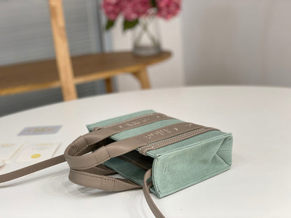 Chloe Woody Tote Bag