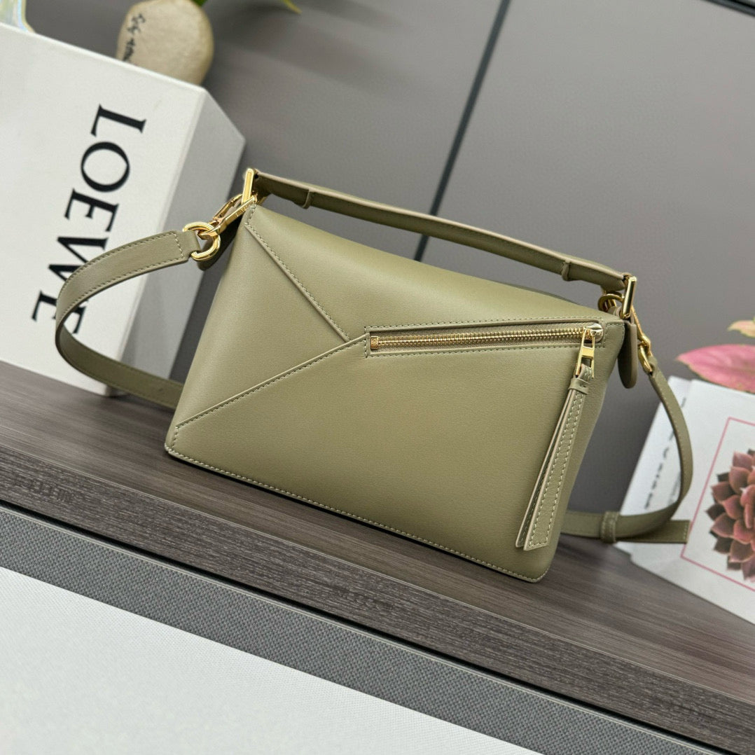Loewe Puzzle