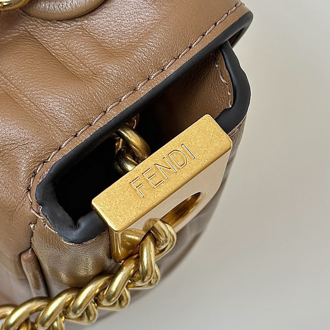 Fendi Baguette