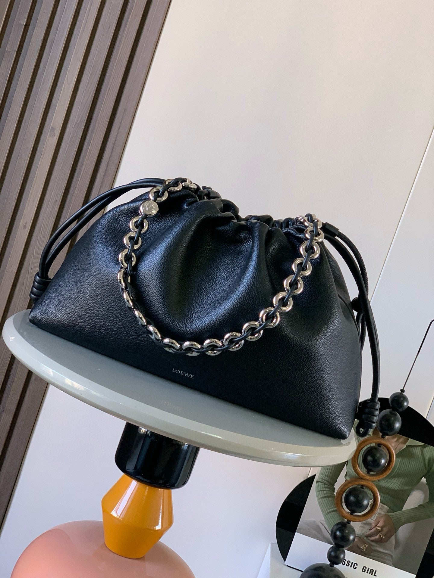 Loewe Flamenco