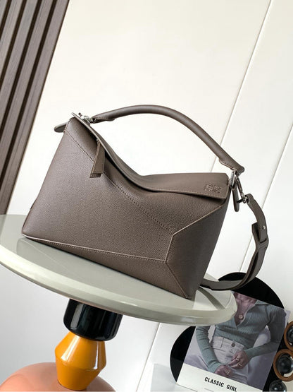 Loewe Puzzle