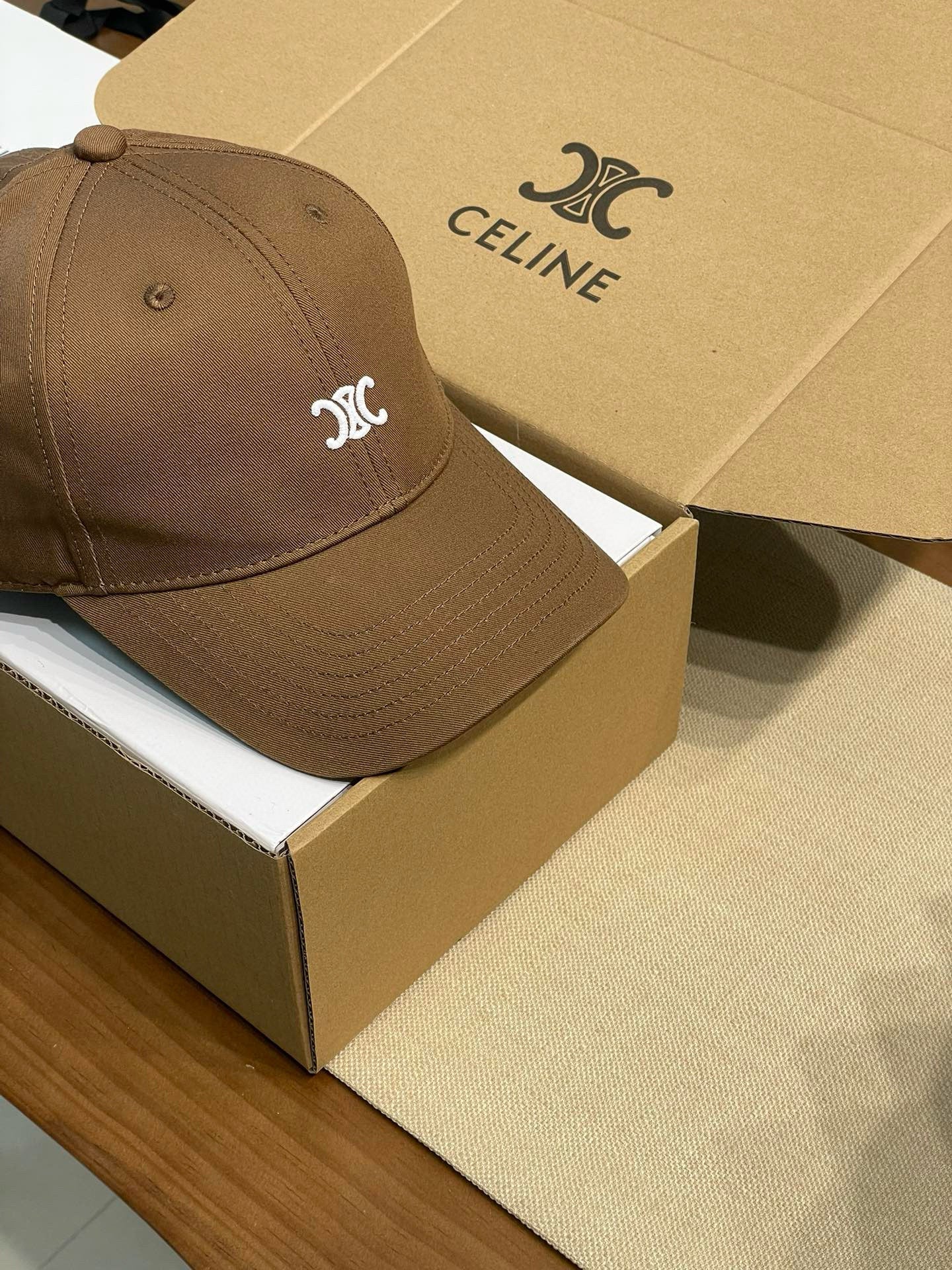 Celine Cap