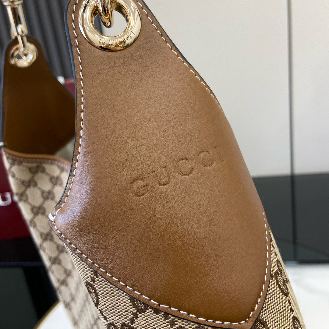 GC Shoulder Bag