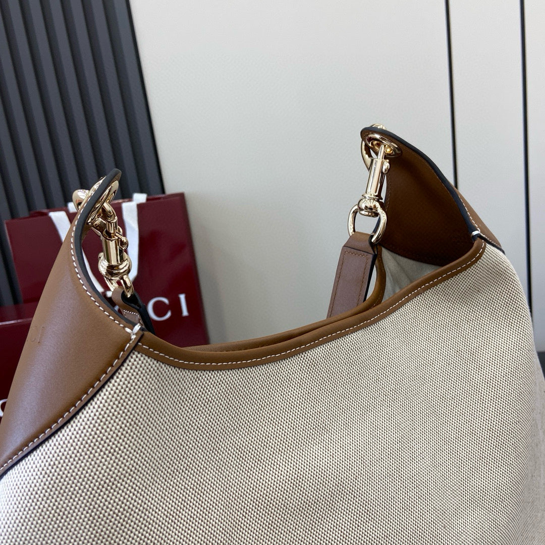 GC Shoulder Bag