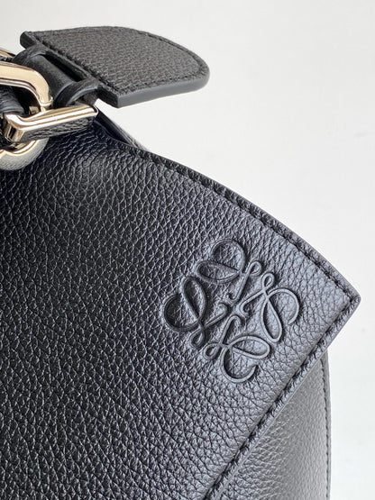 Loewe Puzzle