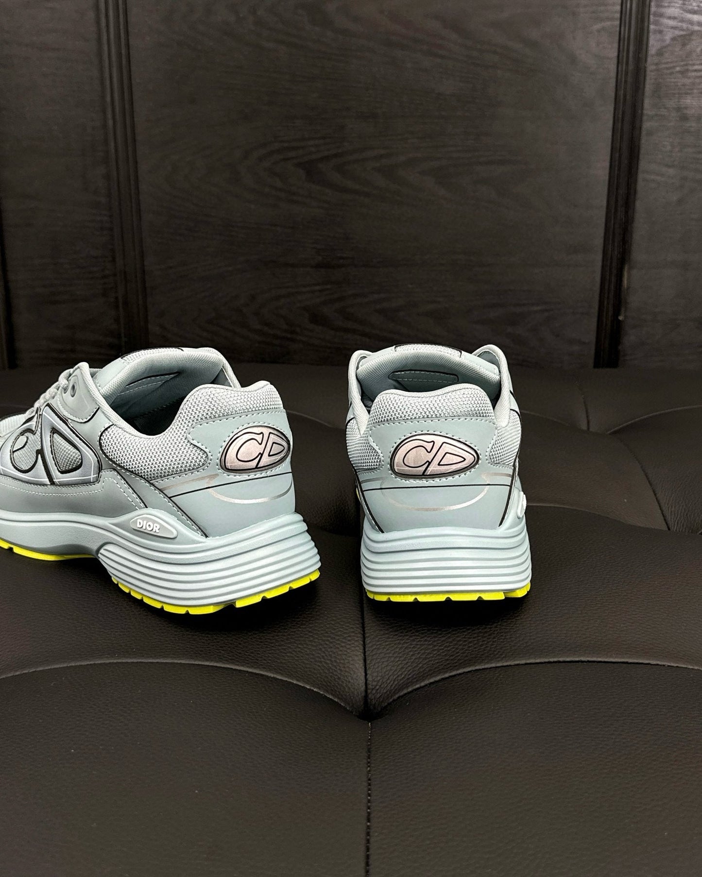 CD SNEAKERS