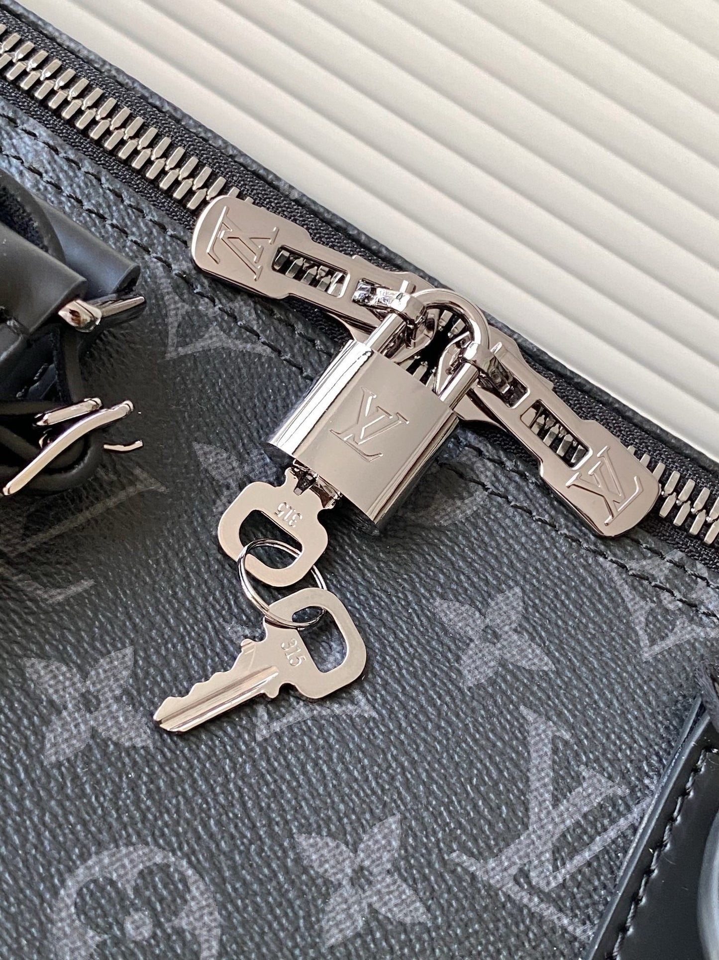 Lv keepall 45