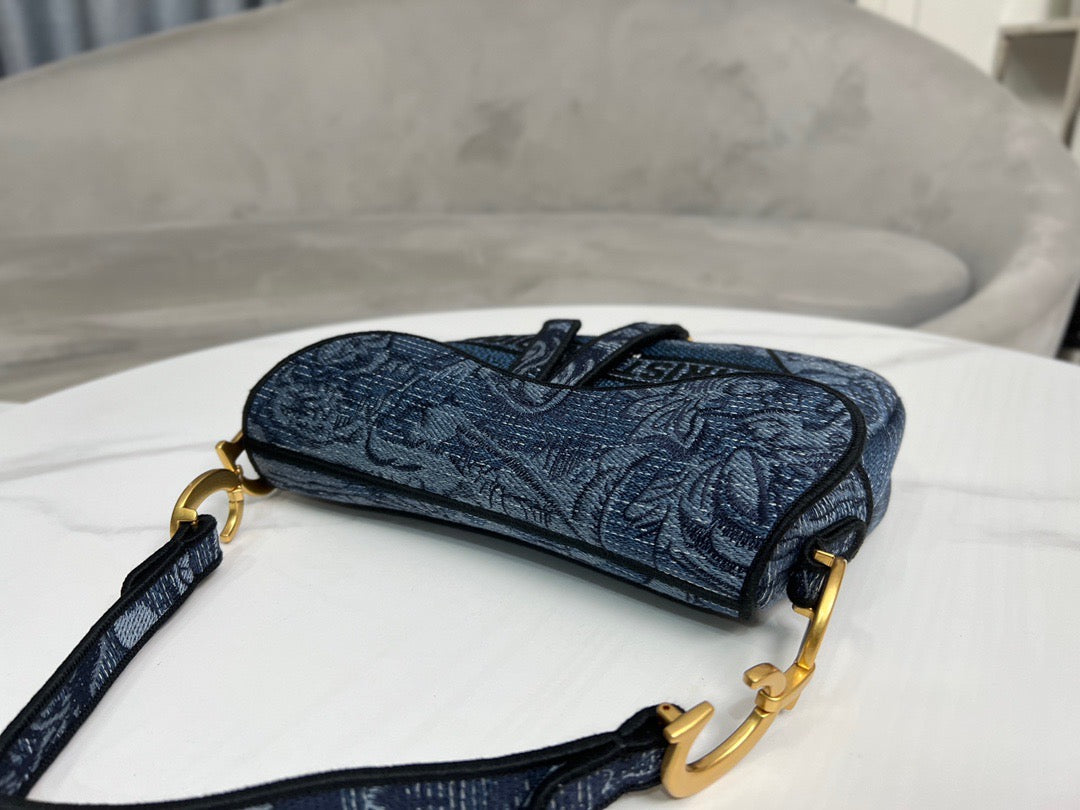 Dior Saddle Bag (25.5cm)