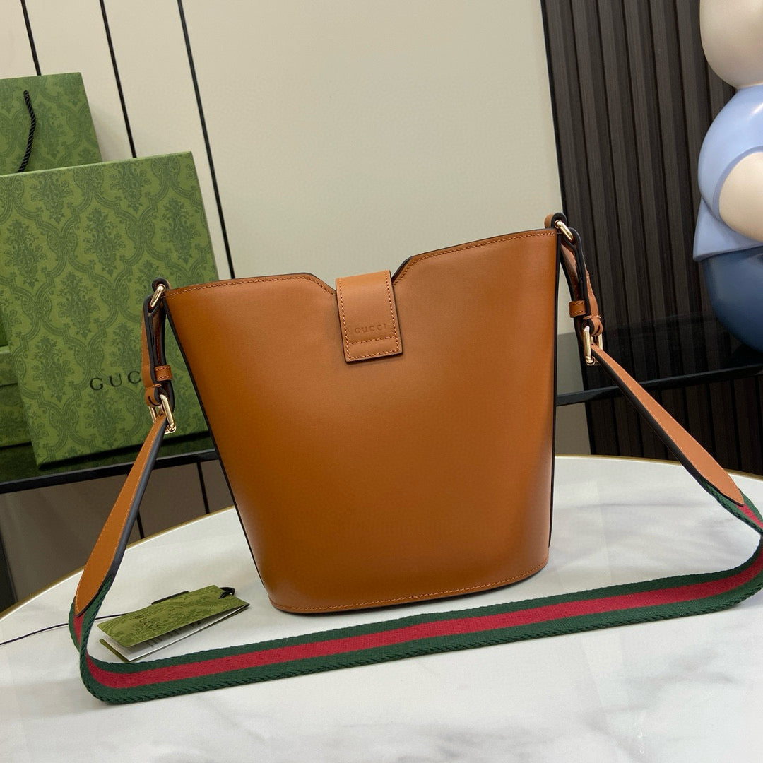 GC Shoulder Bag