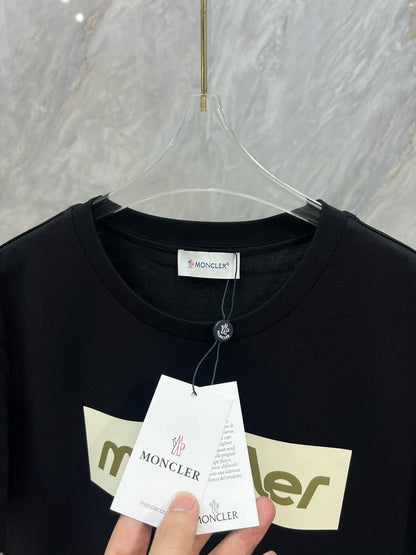 Moncler T-shirt