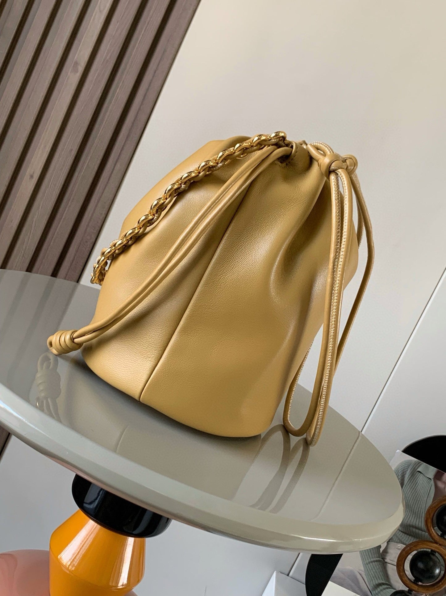 Loewe Flamenco