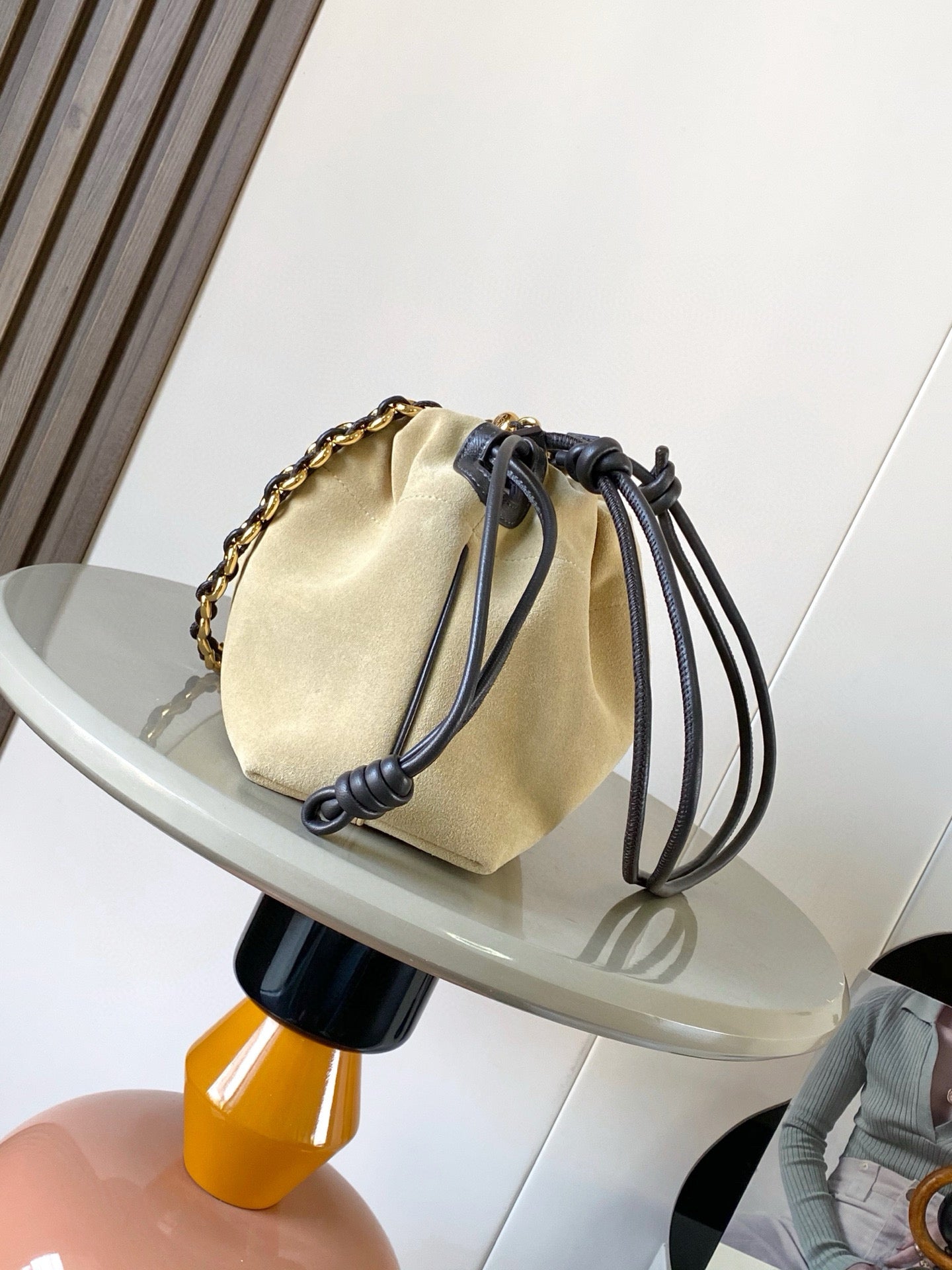 Loewe Flamenco