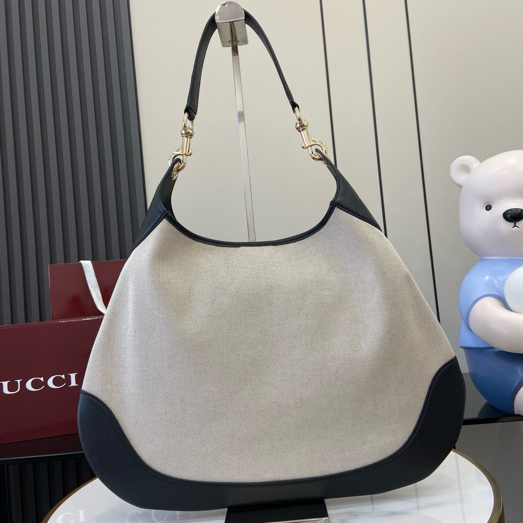 GC Shoulder Bag