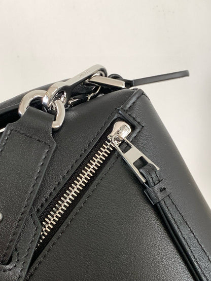 Loewe Puzzle