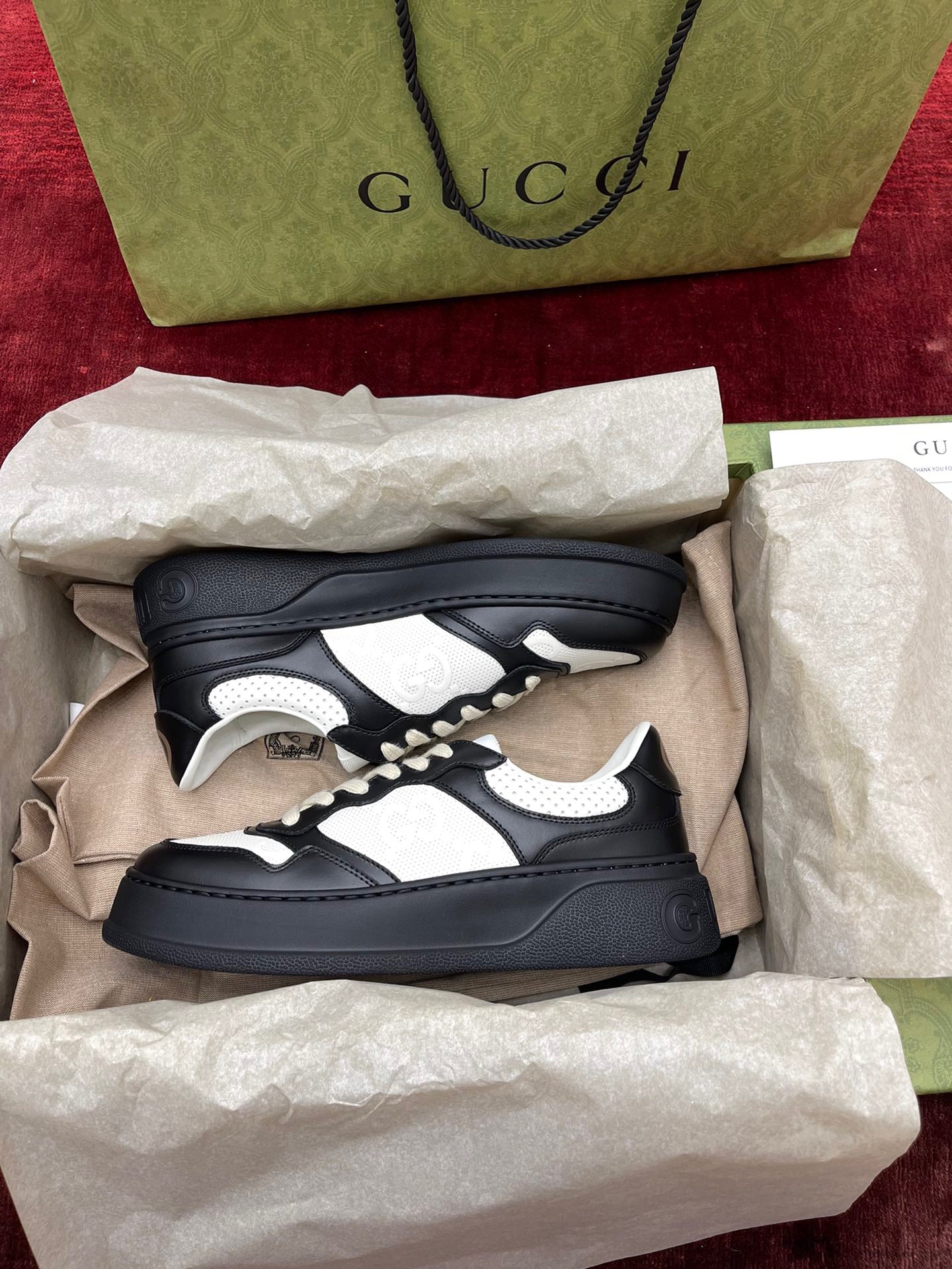Gucci Sneakers
