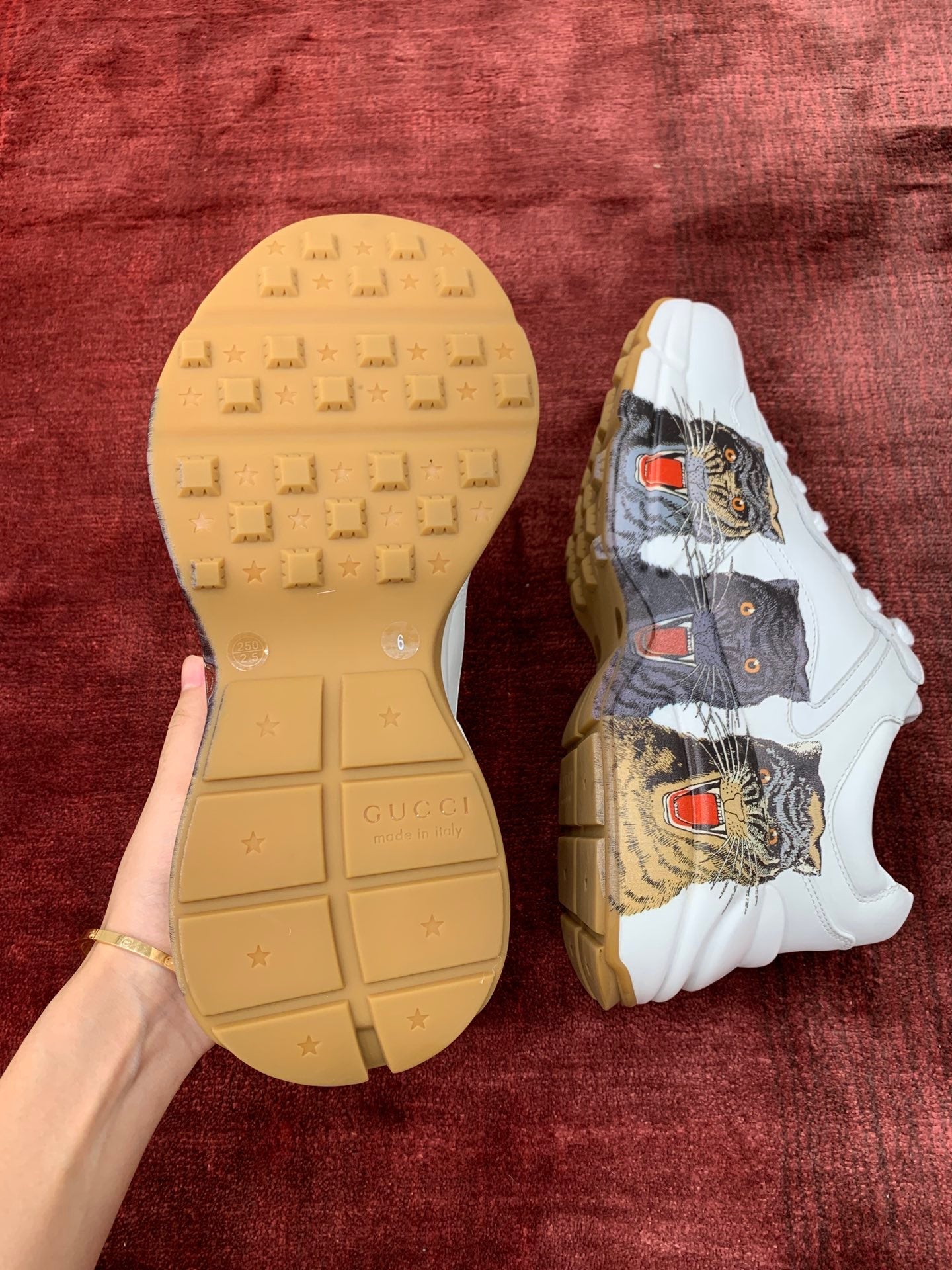 Gucci Sneakers