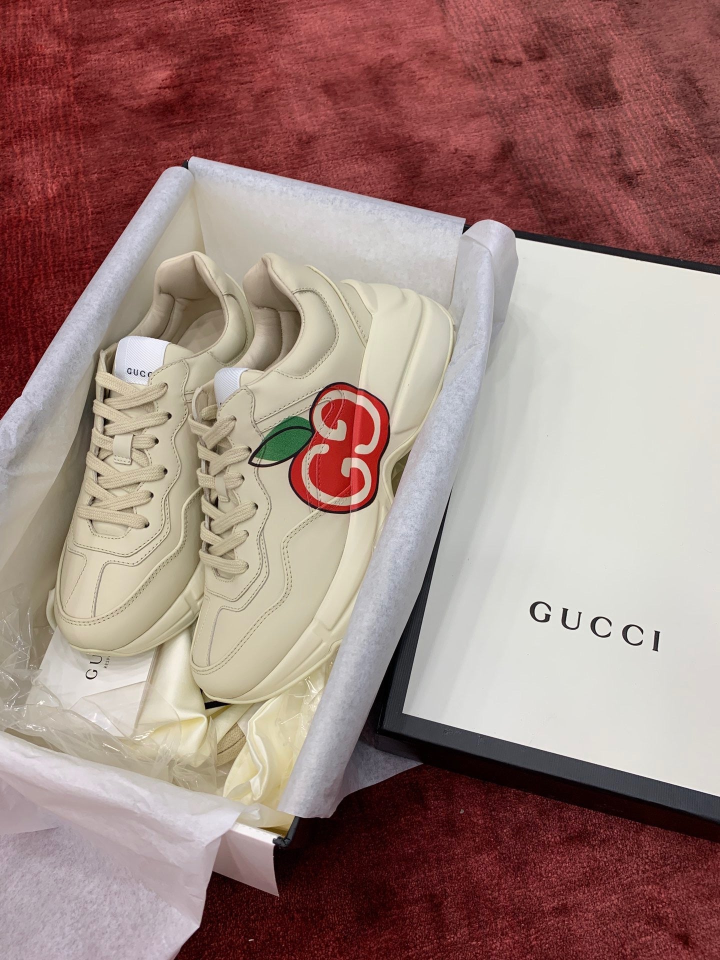 Gucci Sneakers