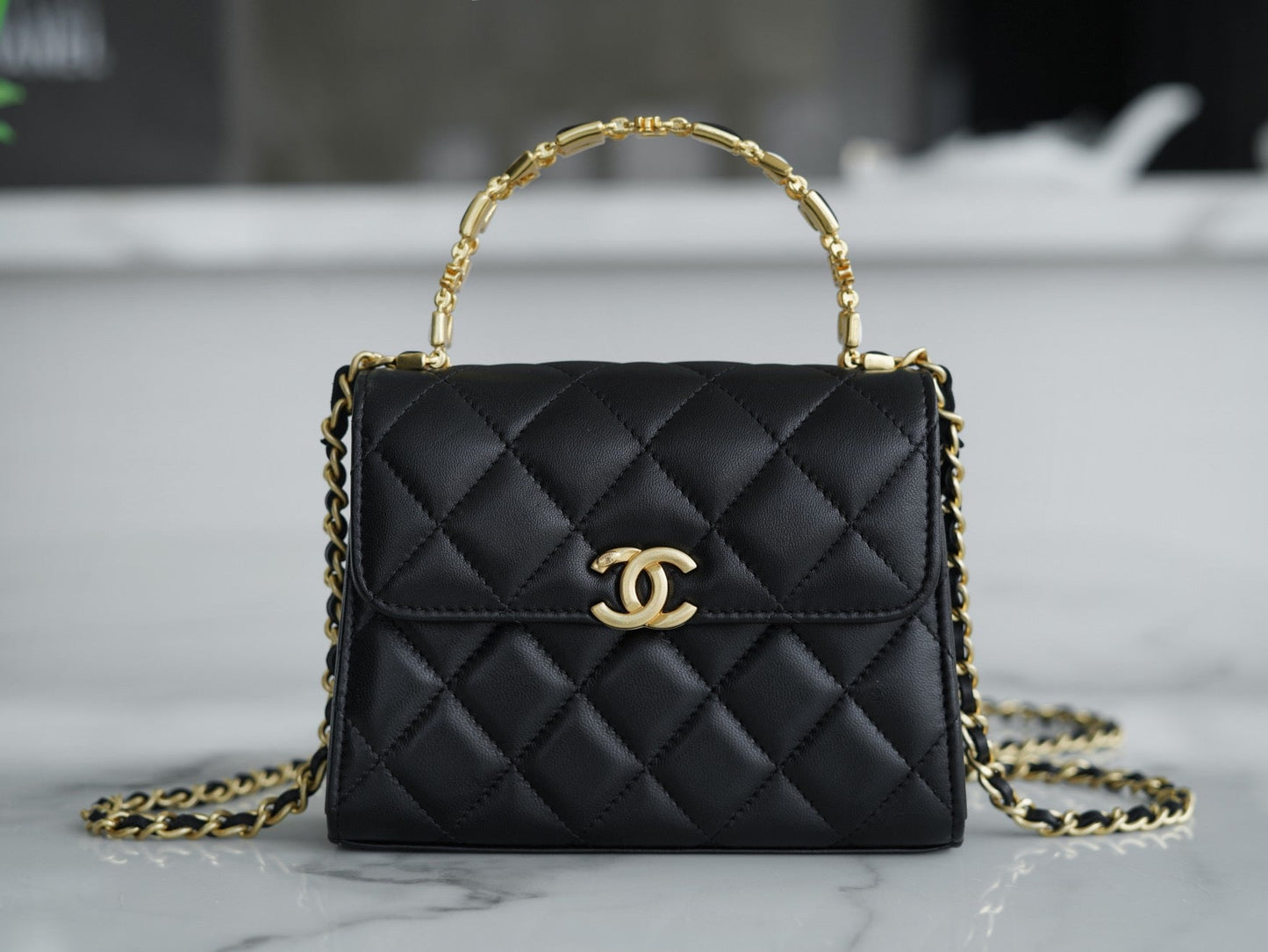 Chanel 22B Handle
