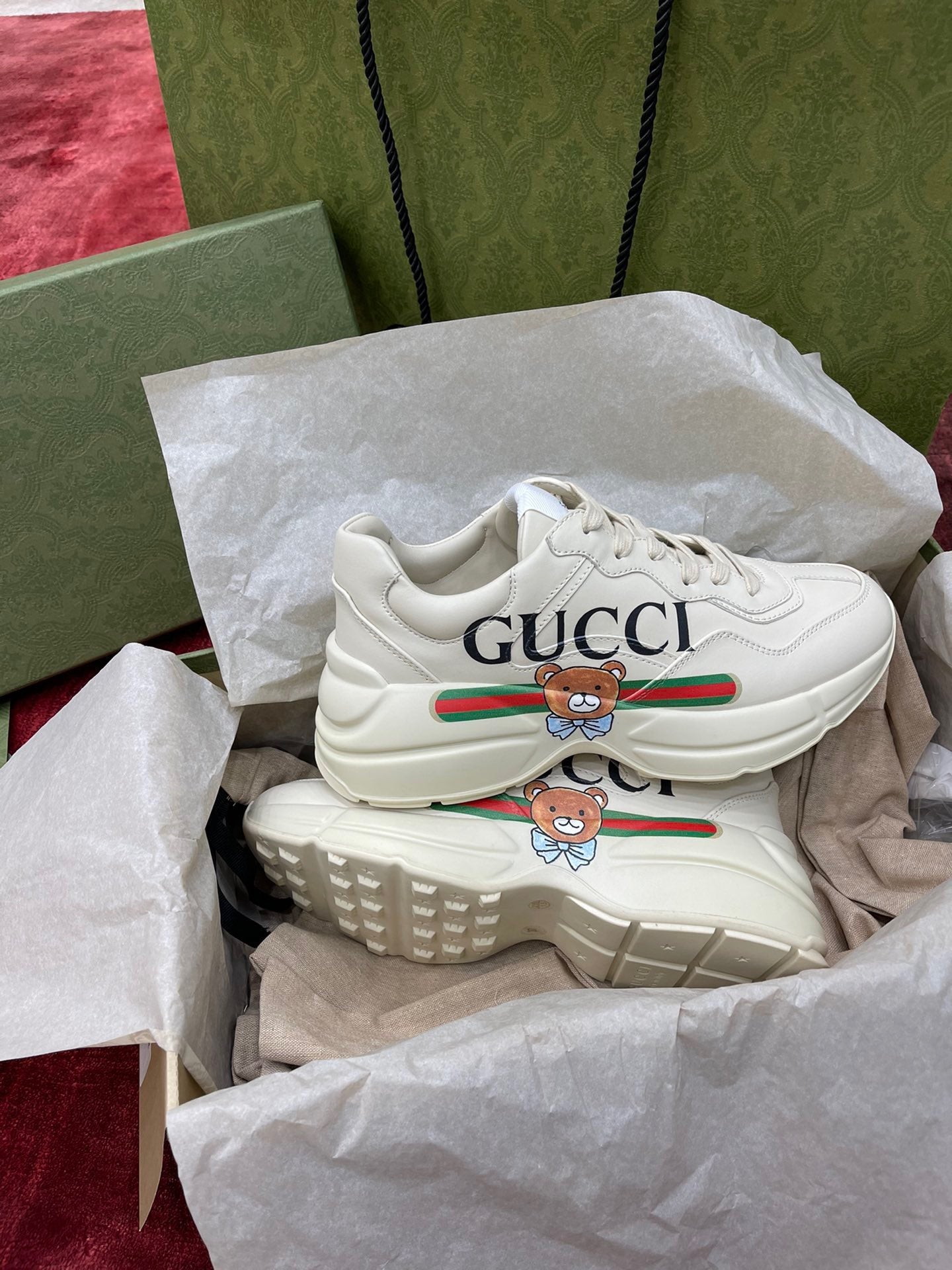 Gucci Sneakers