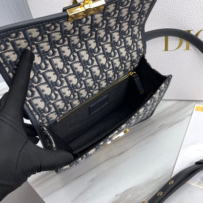 Dior Montaigne