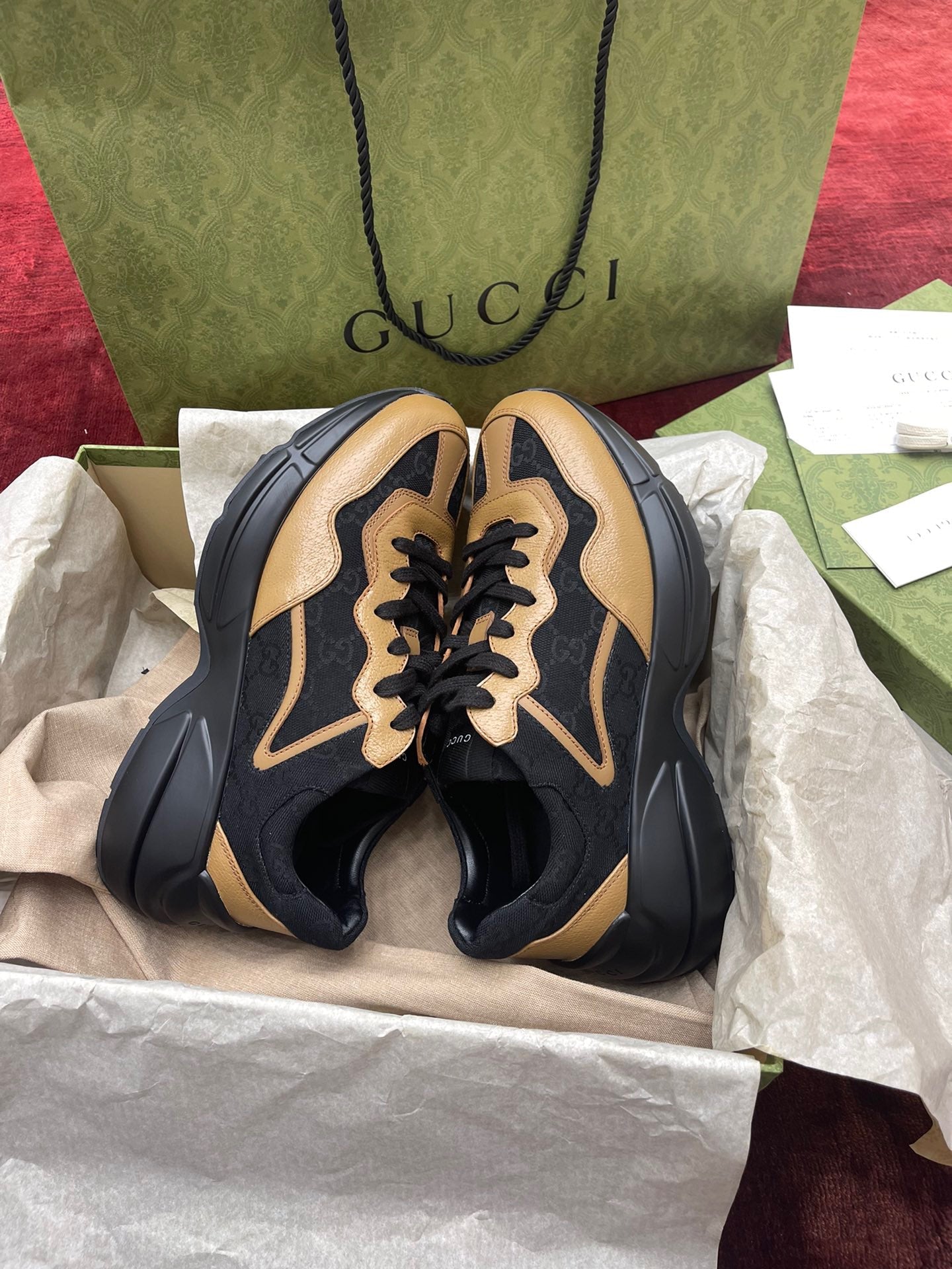 Gucci Sneakers