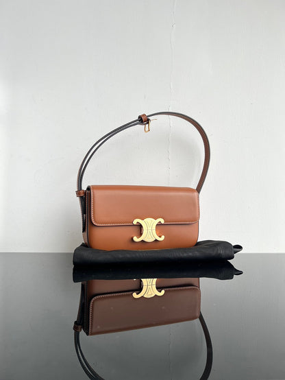 Celine Triomphe Hobo
