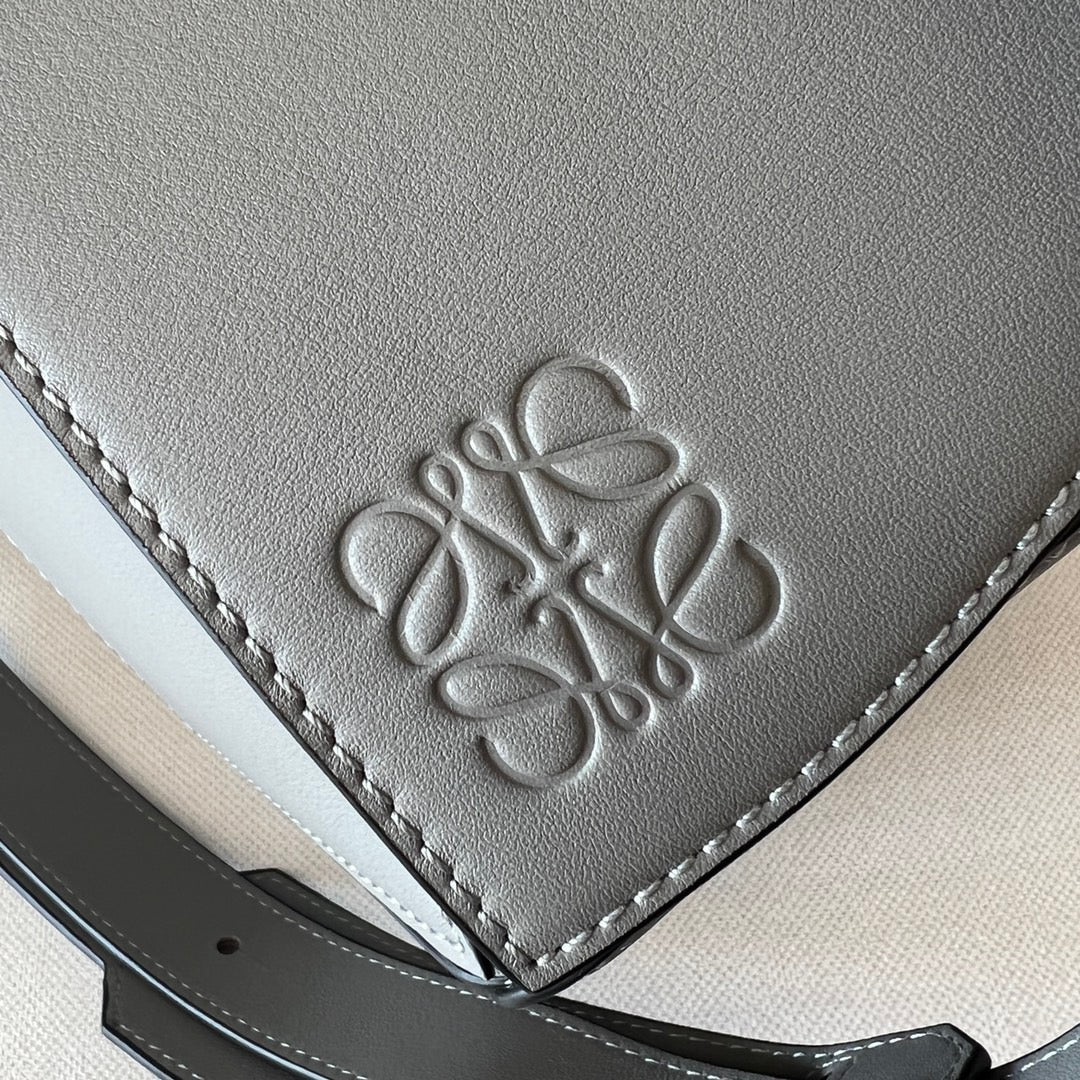 Loewe Puzzle Bag