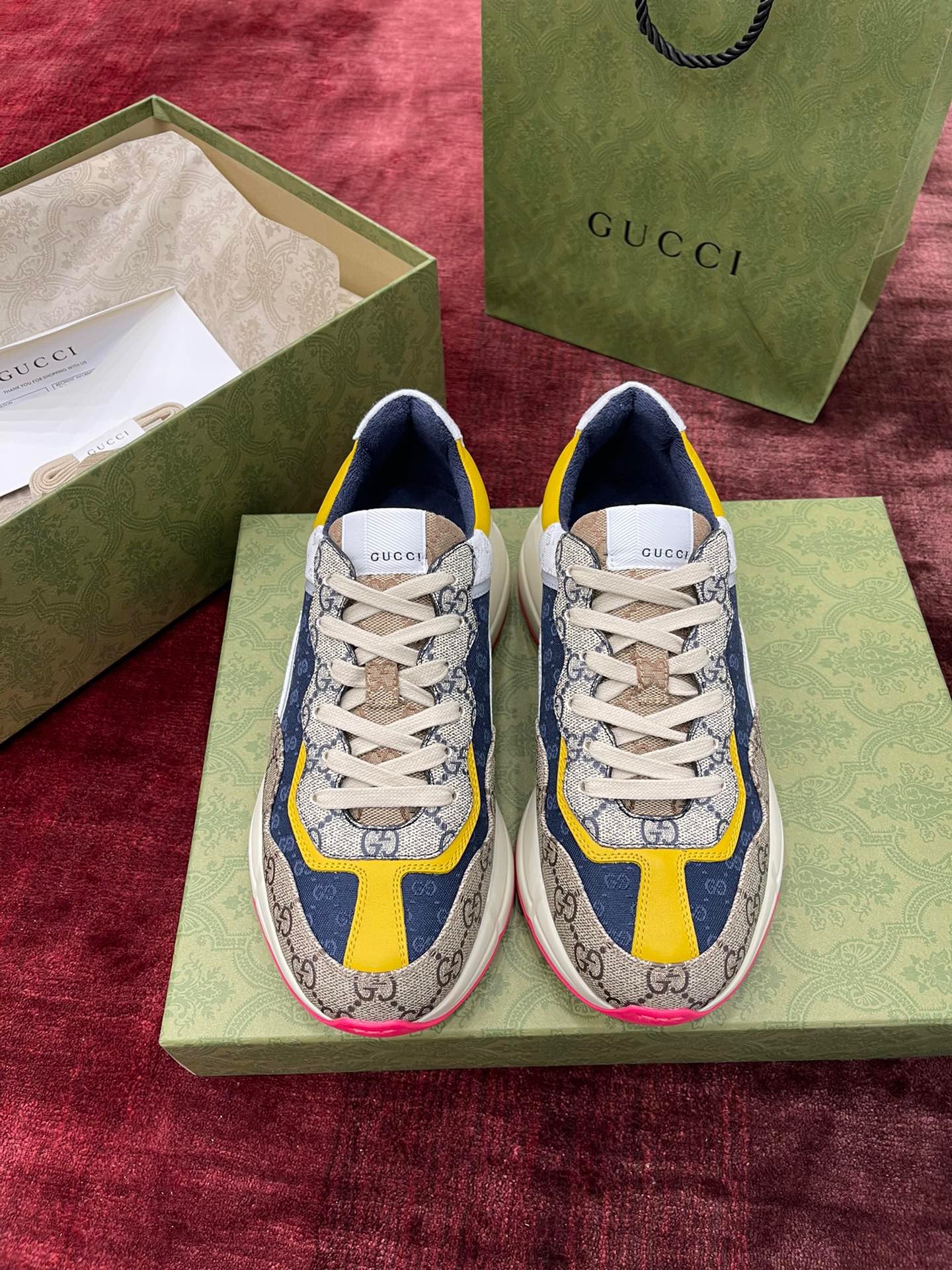 Gucci Sneakers