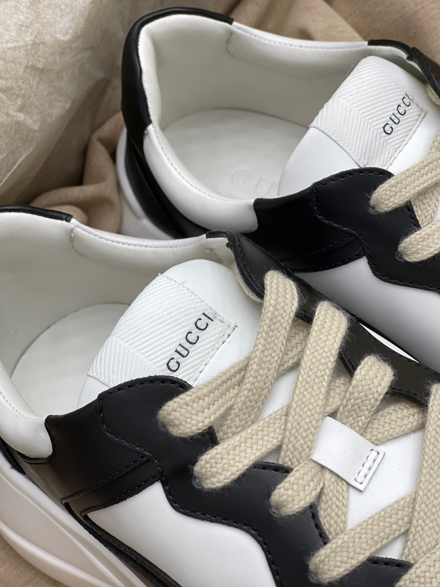 Gucci Sneakers