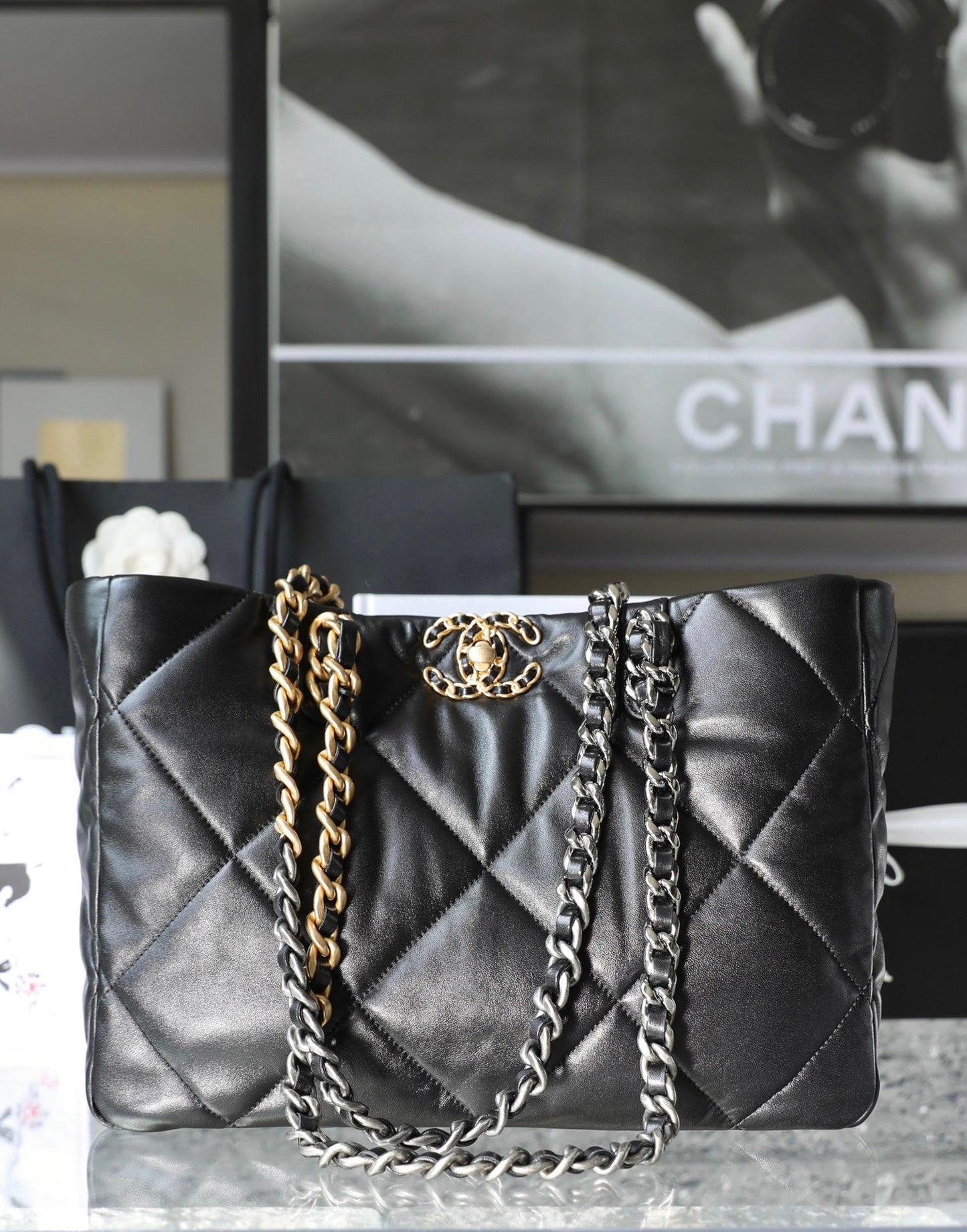 Chanel 22K 19Shopping Bag