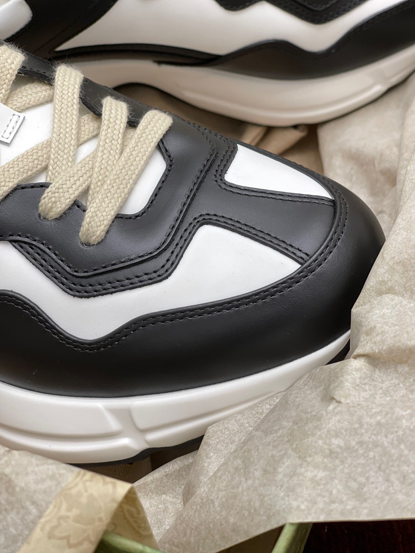 Gucci Sneakers