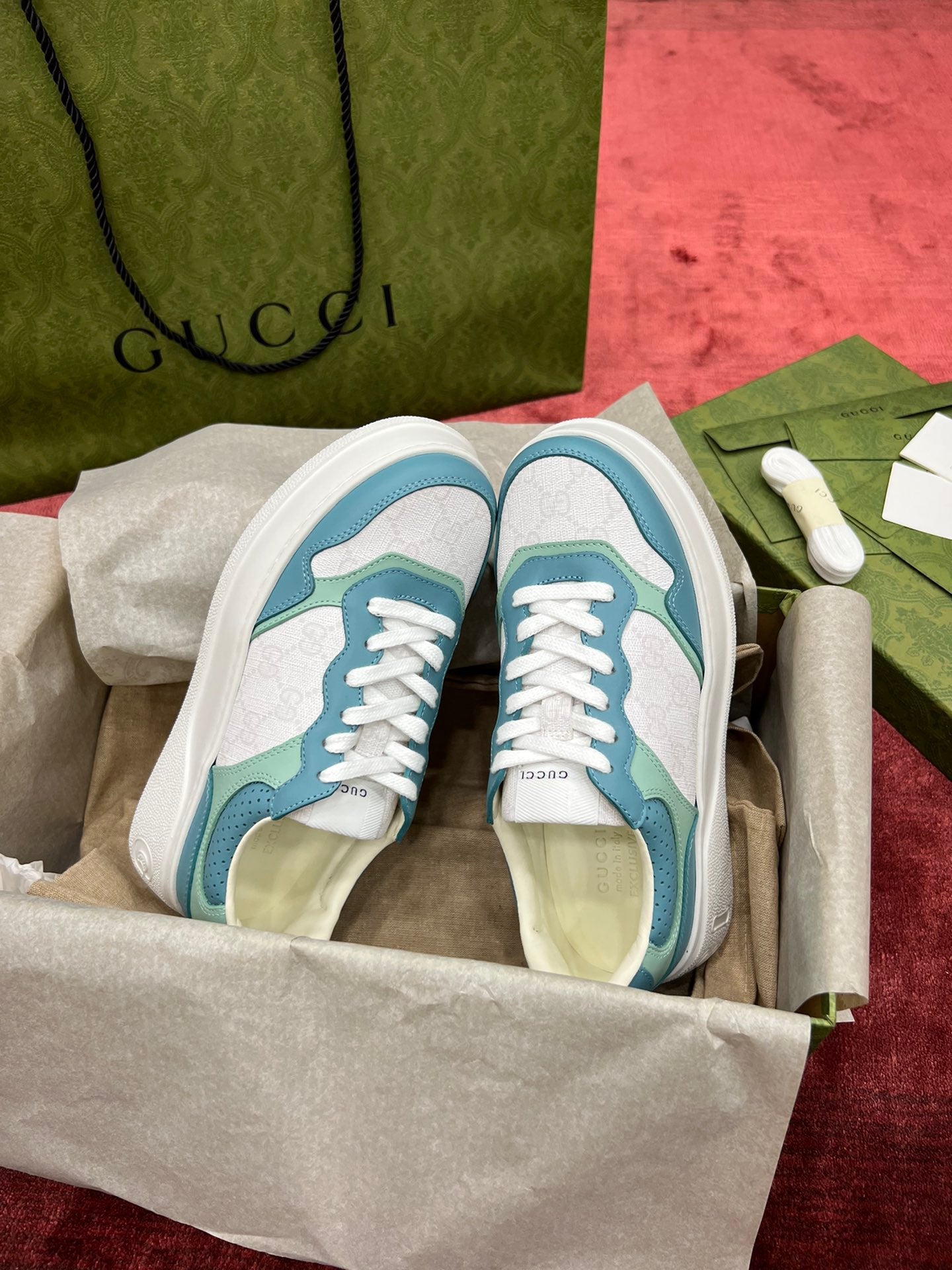 Gucci Sneakers