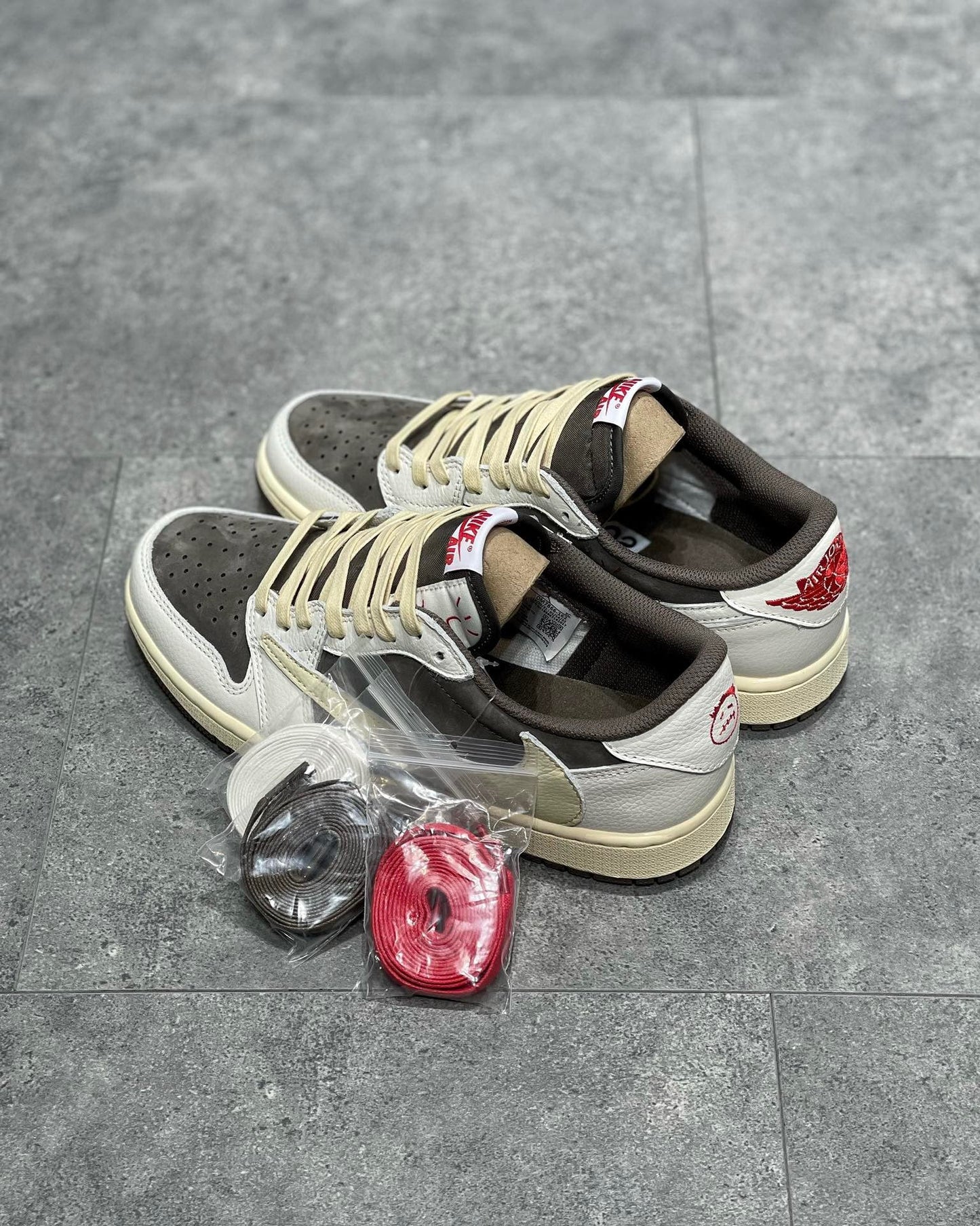 Travis Scott x AJ 1 Low