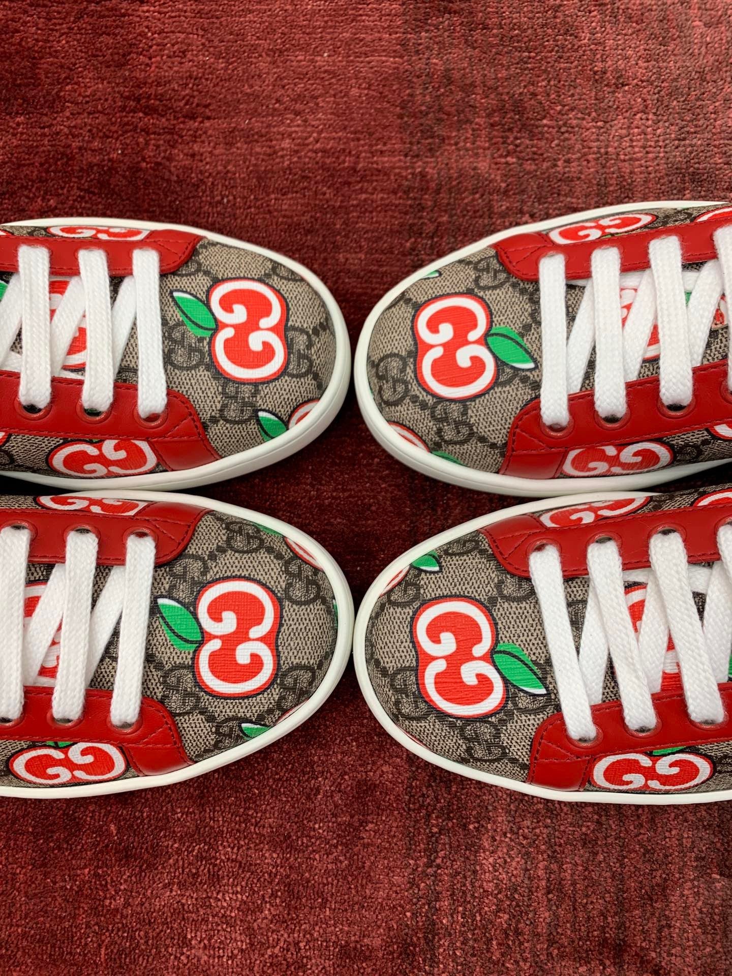 Gucci Sneakers