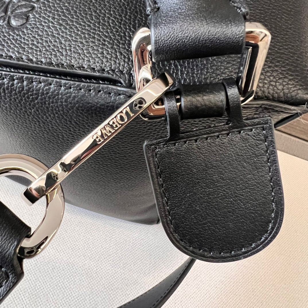 Loewe Puzzle Bag
